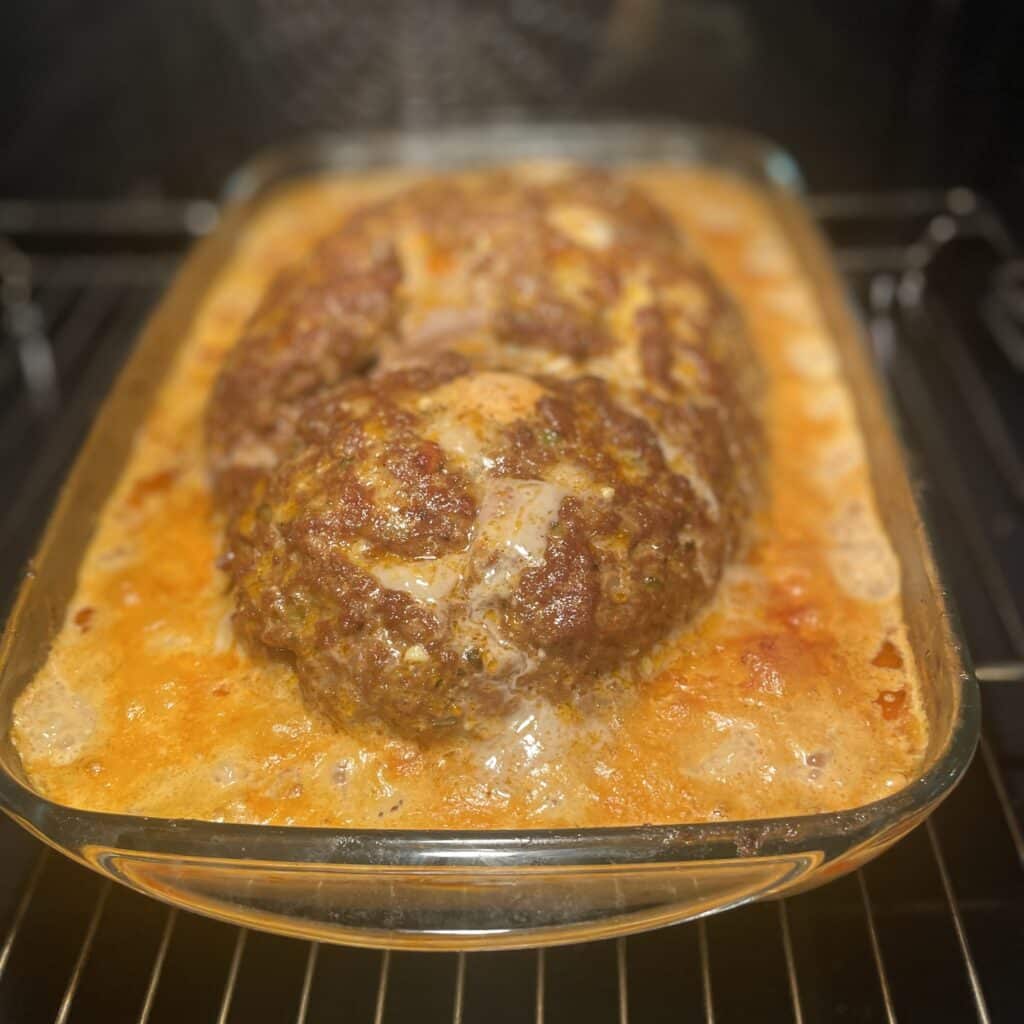 Saftiger Hackbraten mit Soße